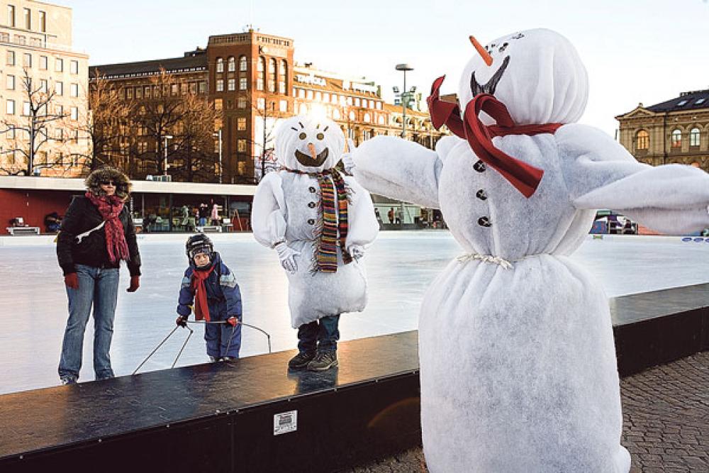 Lumiukko Helsingissä.