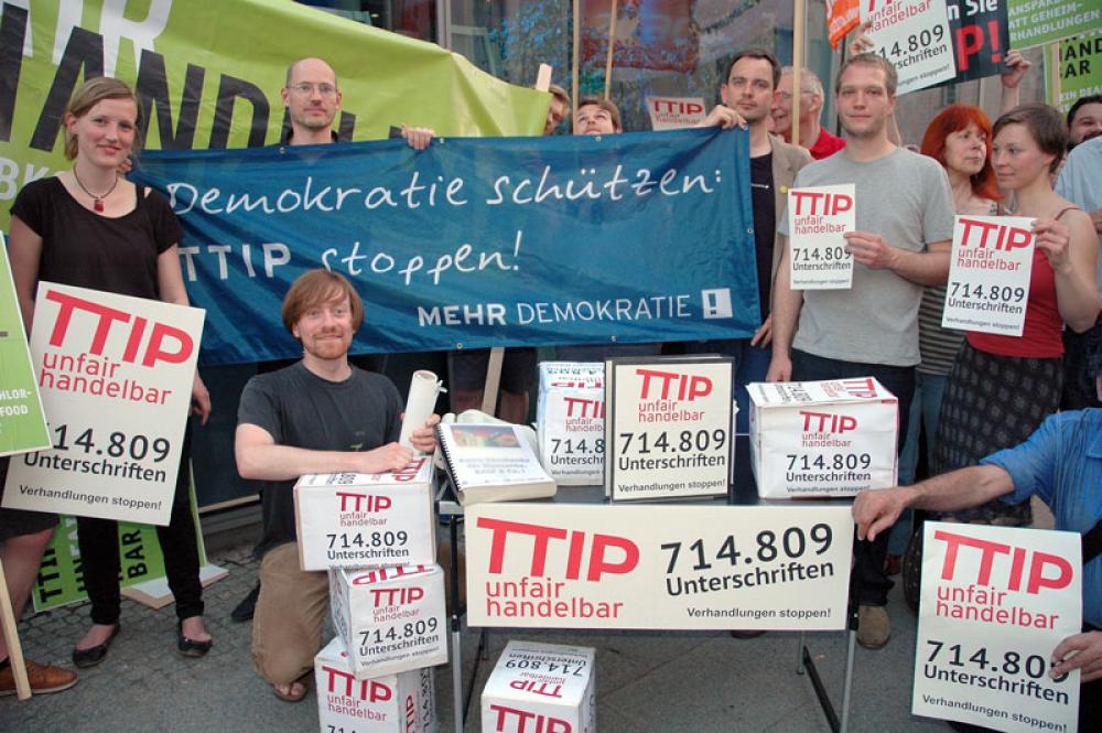 TTIP:n vastainen mielenosoitus Berliinissä