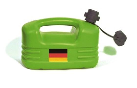 Kuvassa on vihreä kanisteri, jonka kyljessä on Saksan lippu.