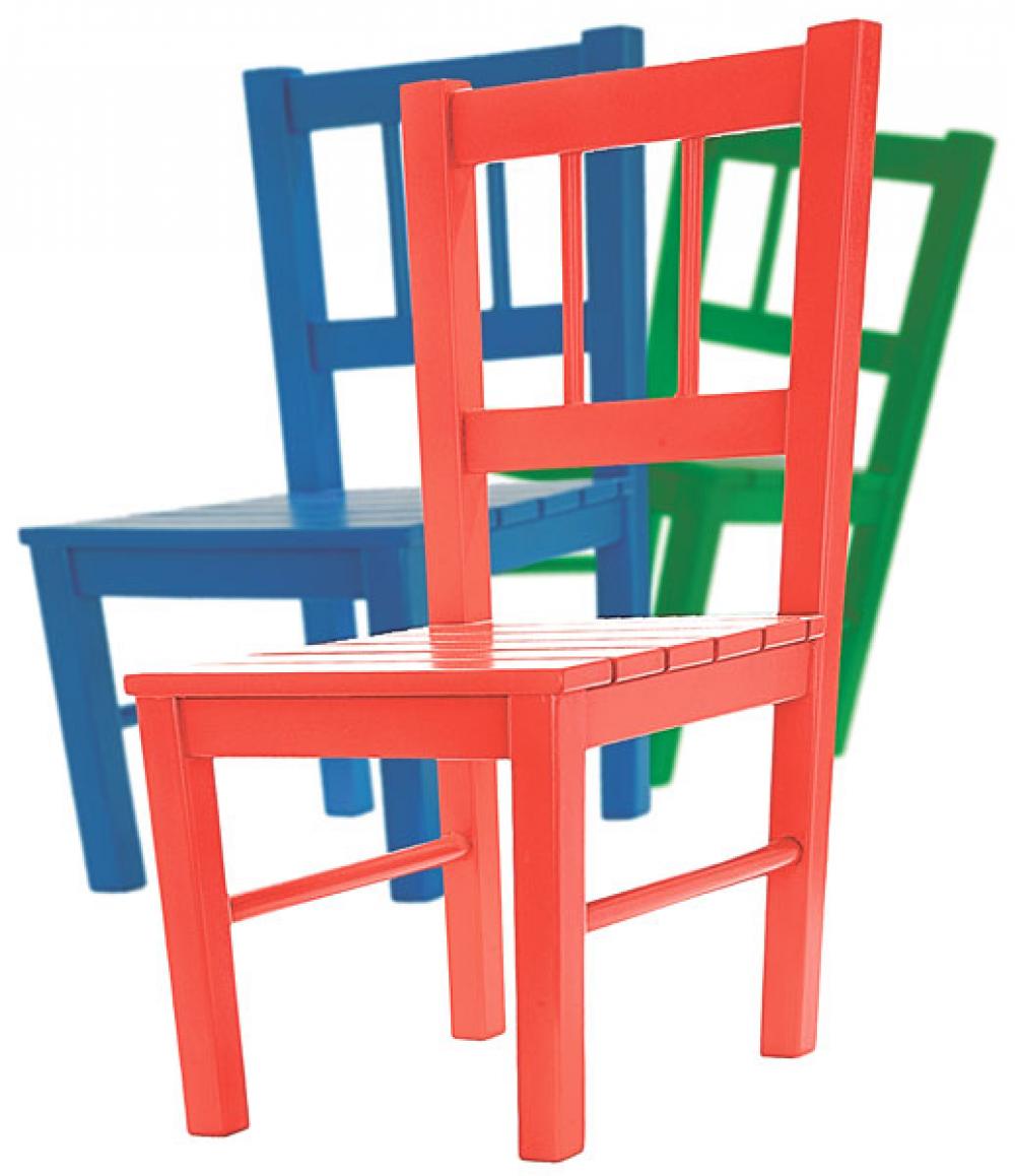 Punainen, vihreä ja sininen tuoli.