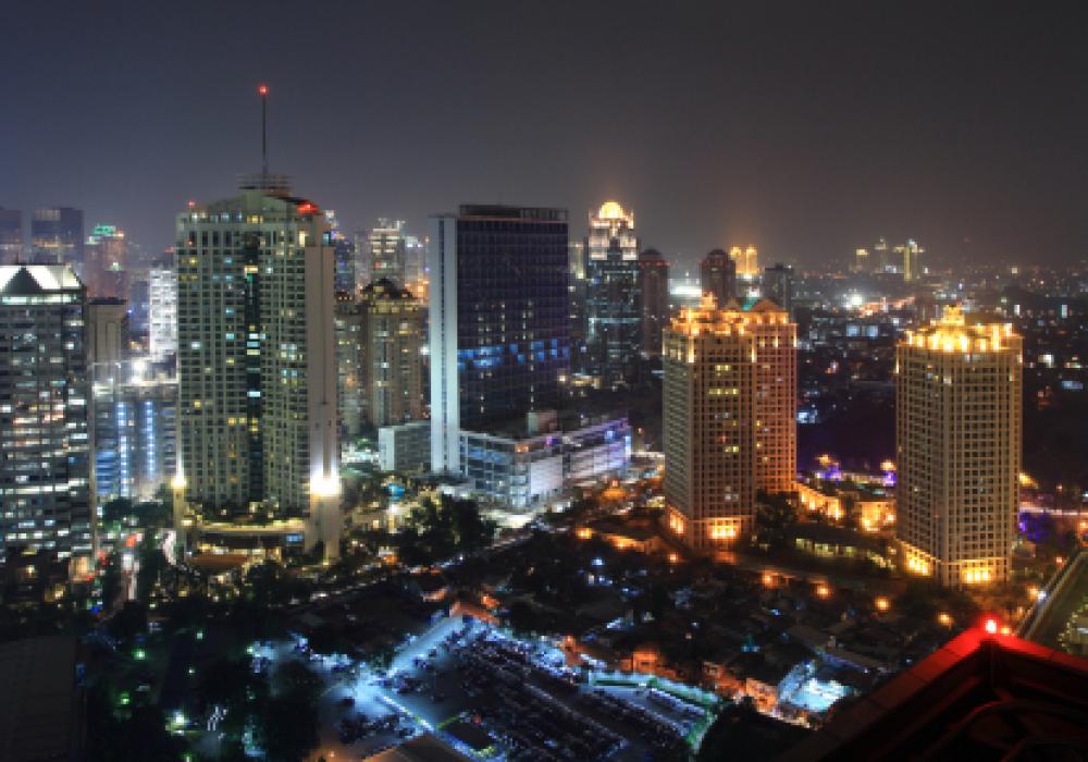Jakarta yöllä.
