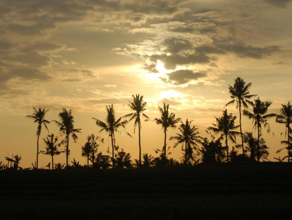 Auringonlasku Balilla.